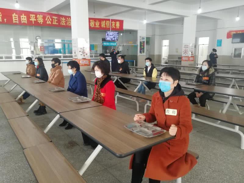 沈陽鐵西區(qū)305所中小學(xué)幼兒園完成疫情防控應(yīng)急演練