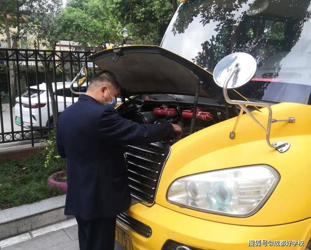 遇事不慌，聽從指揮！柏林陽光幼兒園校車安全演練，為愛護航！