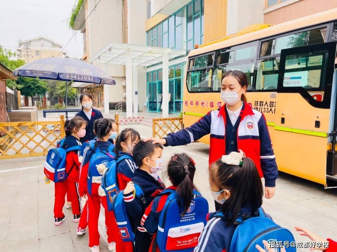 遇事不慌，聽從指揮！柏林陽光幼兒園校車安全演練，為愛護航！