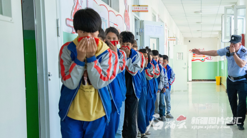 防災(zāi)減災(zāi)進(jìn)校園 看警察蜀黍的科普“課堂” 防災(zāi)減災(zāi)進(jìn)校園 看警察蜀黍的科普“課堂”