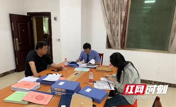 祁東縣:開展聯合安全檢查,筑牢校車安全防線 祁東縣:開展聯合安全檢查,筑牢校車安全防線