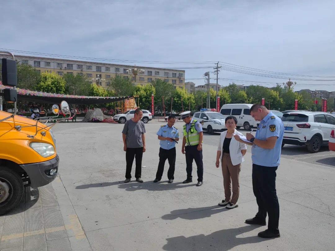 【安全生產(chǎn)月】開展校車“健康體檢” 守護學生出行安全 圖片