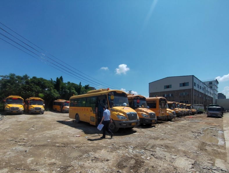 把好安全關!潮南交警走進學校開展校車安全檢查和宣傳教育 圖片