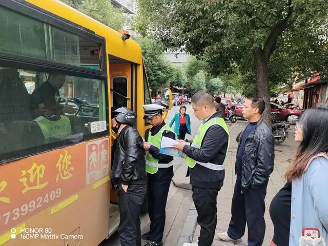 轅門口街道：為愛護航，鋪好平安“求學”路