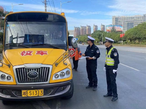 冬季攻勢 | 緊盯校車“安全閥”,守護學生平安行 圖片