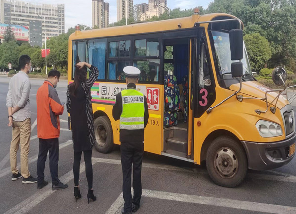 冬季攻勢 | 緊盯校車“安全閥”,守護學生平安行 圖片