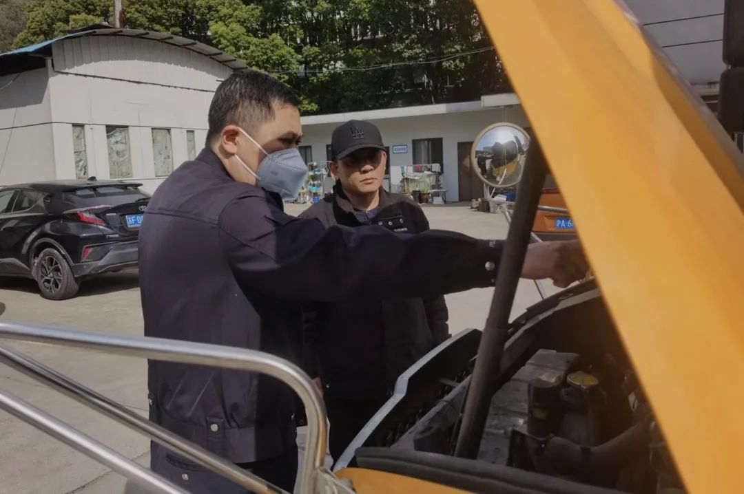 【開學季】靜安交警開展校車安全集中檢查 圖片