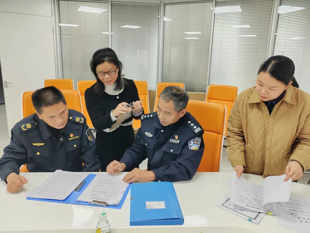 區教育局等四部門開展校車安全管理檢查指導/ 圖片