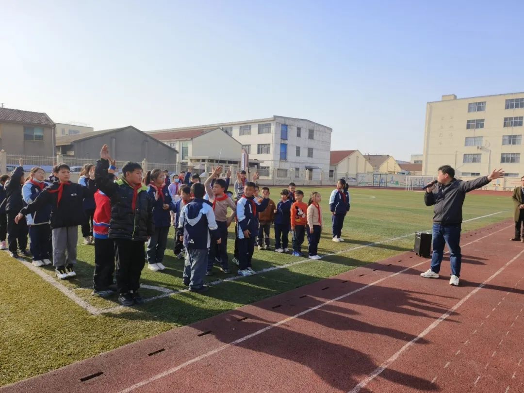 演練不松懈 安全伴童行——青陽實小旌陽分部校車著火逃生演練活動
