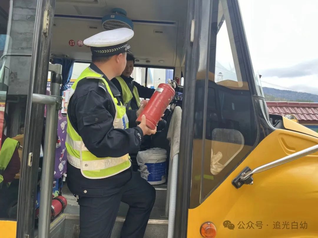 羅田縣城東幼兒園白廟河園區校車安全隱患排查/ 羅田縣城東幼兒園白廟河園區校車安全隱患排查