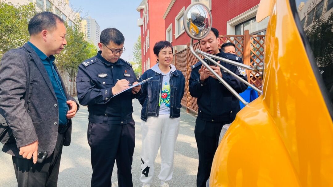 安全檢查 | 開展校車安全檢查 筑牢幼兒安全防線 圖片