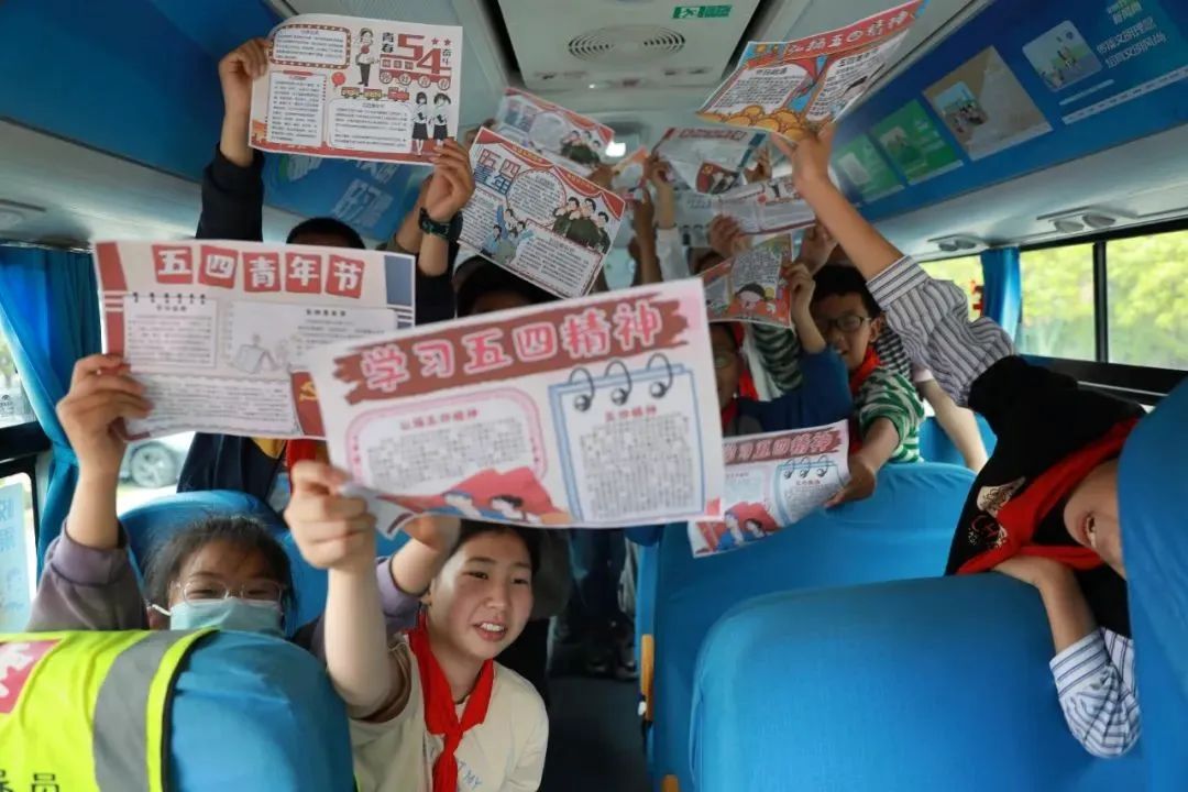 幸福校車(chē) 一路“童”行 幸福校車(chē) 一路“童”行