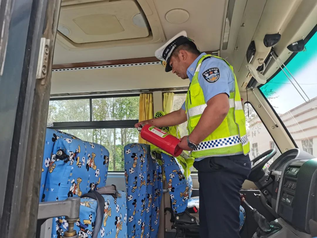 【七進宣傳】嚴把校車安全關,擰緊校園“安全閥” 圖片