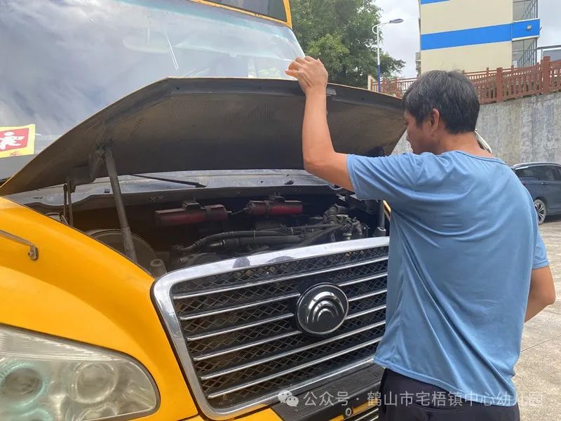 【以演筑“防 ” 安全“童”行】——宅梧鎮中心幼兒園校車安全演練 圖片