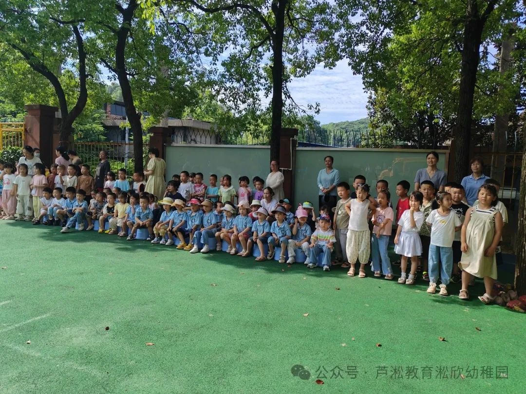 “快樂乘車,安全童行”———淞欣幼稚園2024年校車安全應急演練 圖片