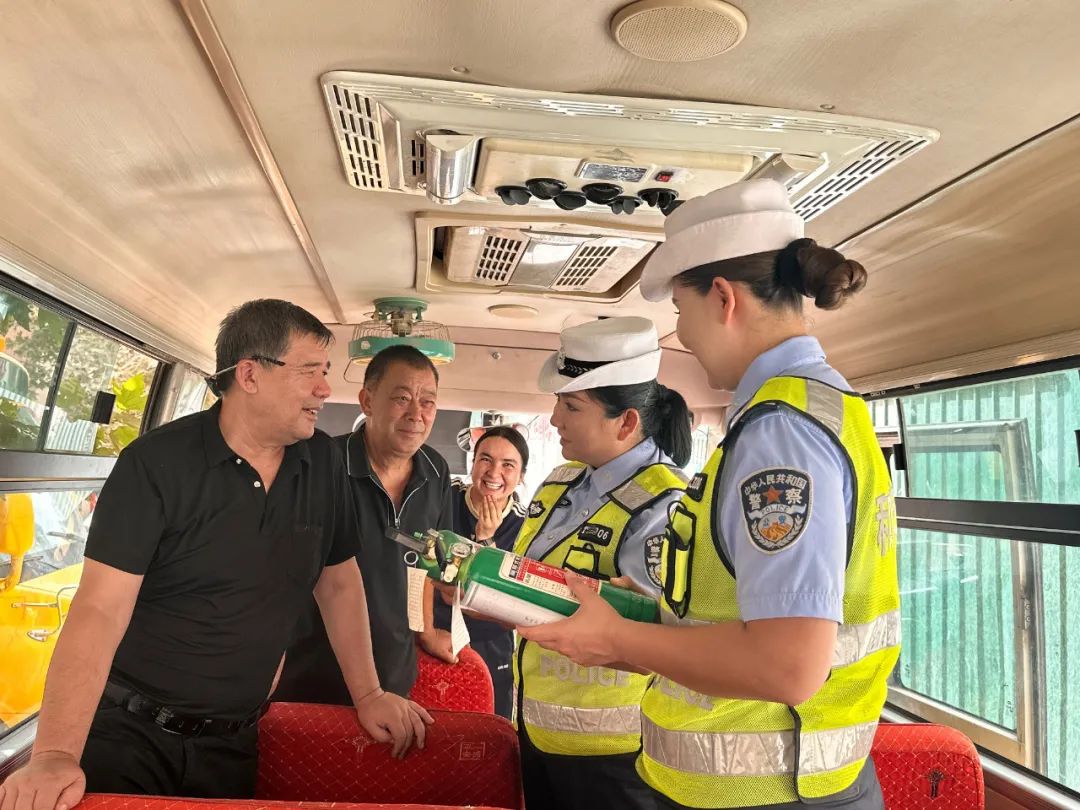 【開學季】擰緊校車“安全閥” 筑牢學生“平安路” 圖片