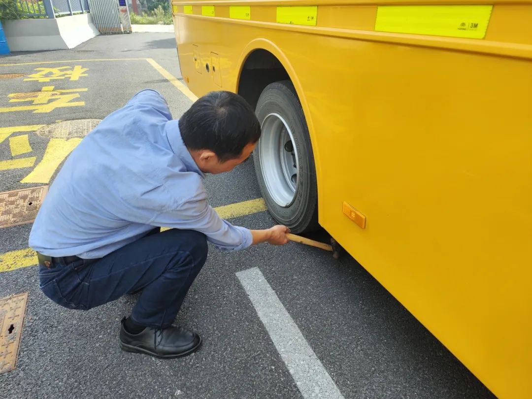 以練筑防 安全啟航 | 興化市陽山幼兒園校車安全應急疏散演練 以練筑防 安全啟航 | 興化市陽山幼兒園校車安全應急疏散演練