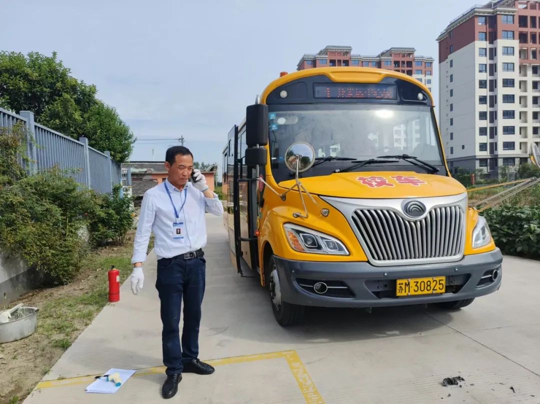 以練筑防 安全啟航 | 興化市陽山幼兒園校車安全應急疏散演練 以練筑防 安全啟航 | 興化市陽山幼兒園校車安全應急疏散演練