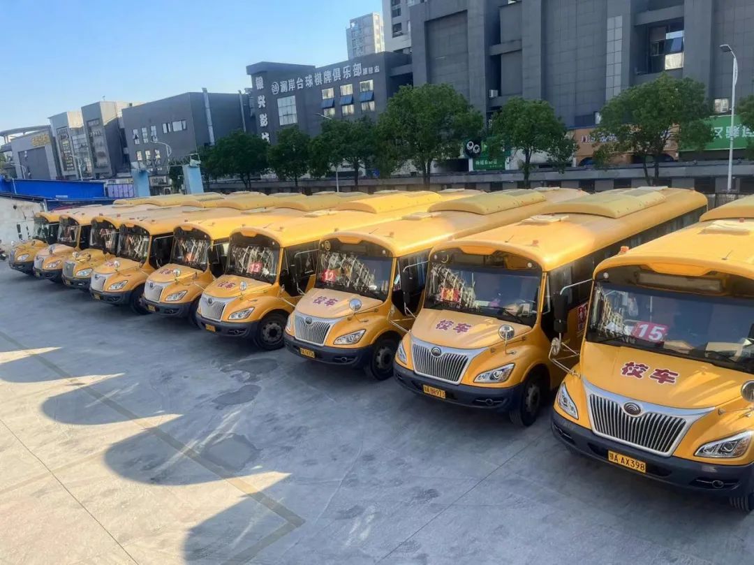 區校園專委會:嚴把校車安全關,護航學子求學路 圖片