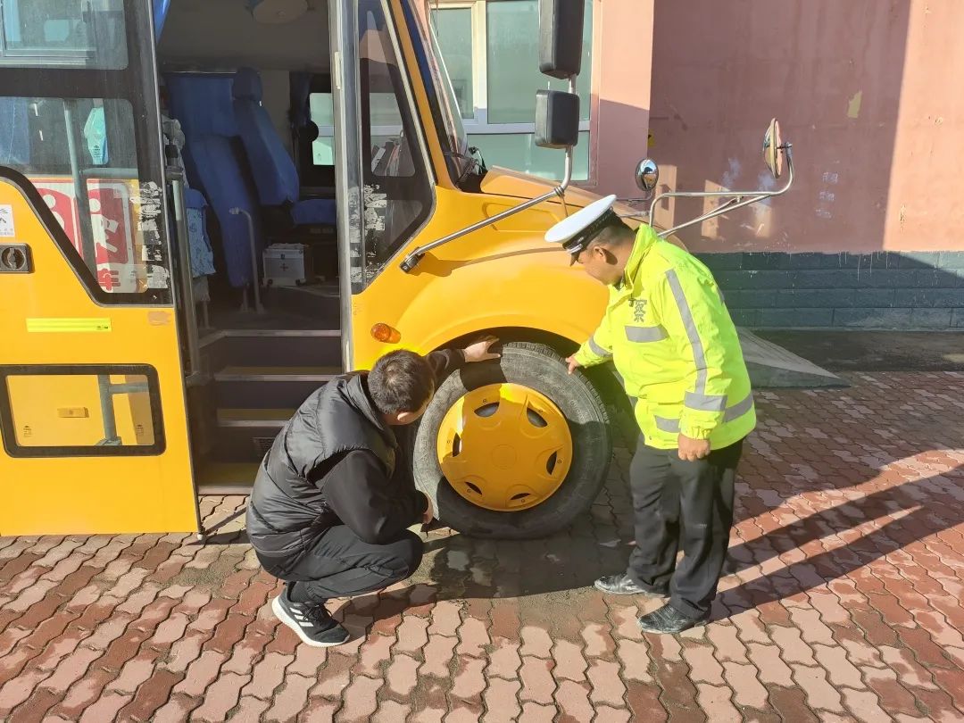 強(qiáng)化校車安全“大檢查”,擰緊校車出行“安全閥”! 圖片