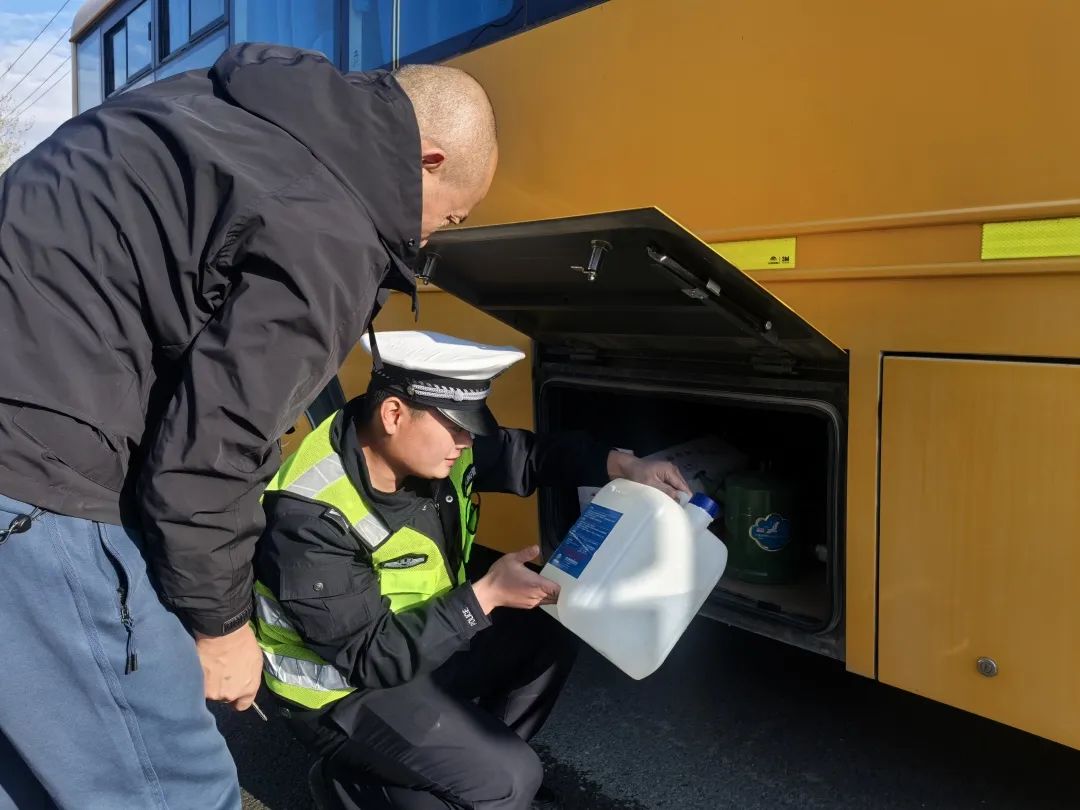 強(qiáng)化校車安全“大檢查”,擰緊校車出行“安全閥”! 圖片