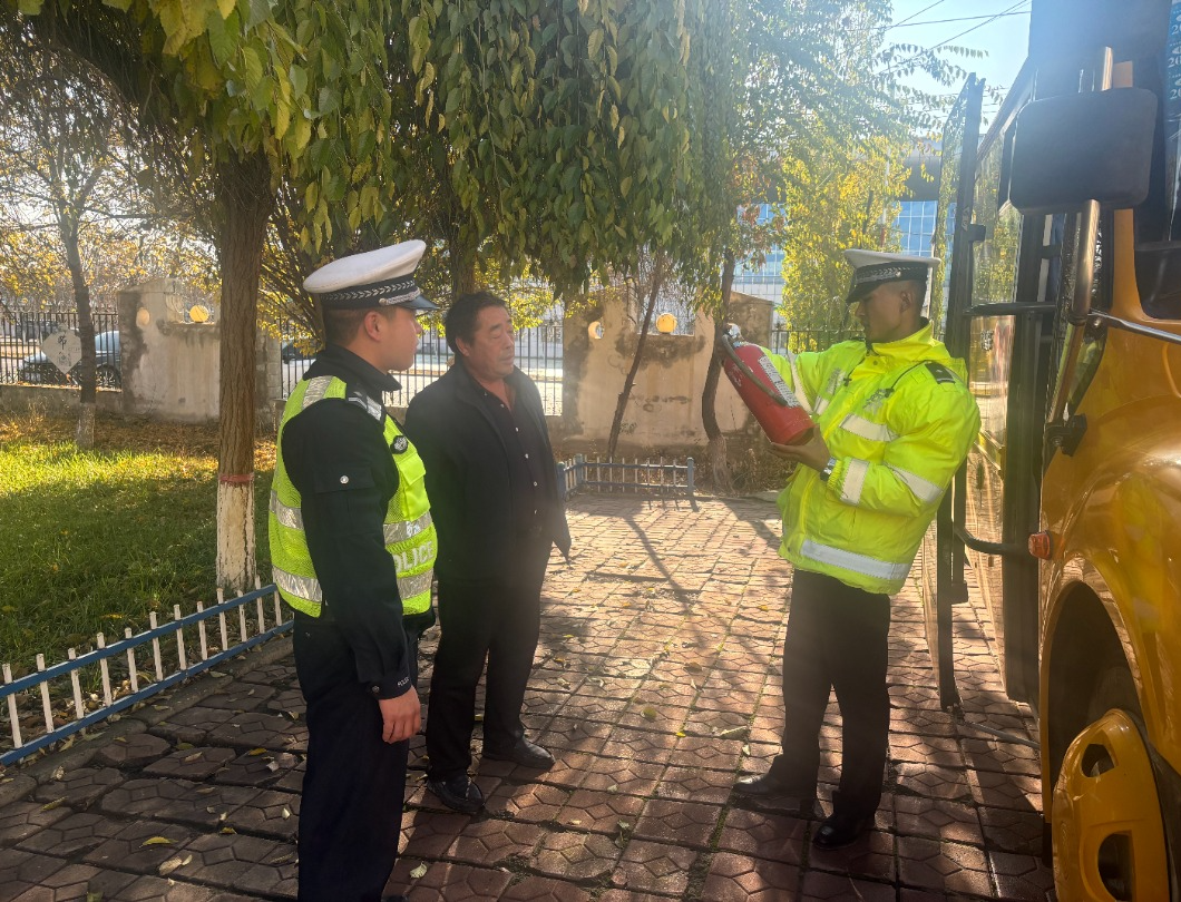 強(qiáng)化校車安全“大檢查”,擰緊校車出行“安全閥”! 圖片