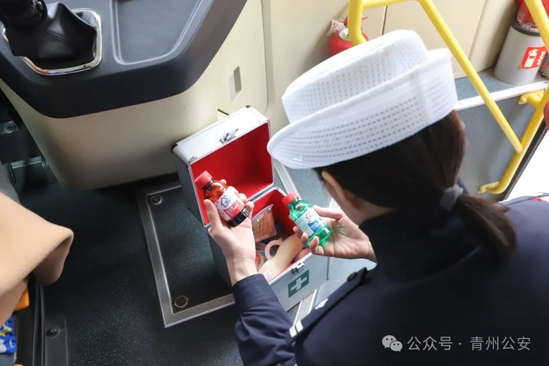 擰緊校車“安全閥” 筑牢學生“平安路” 5.jpg