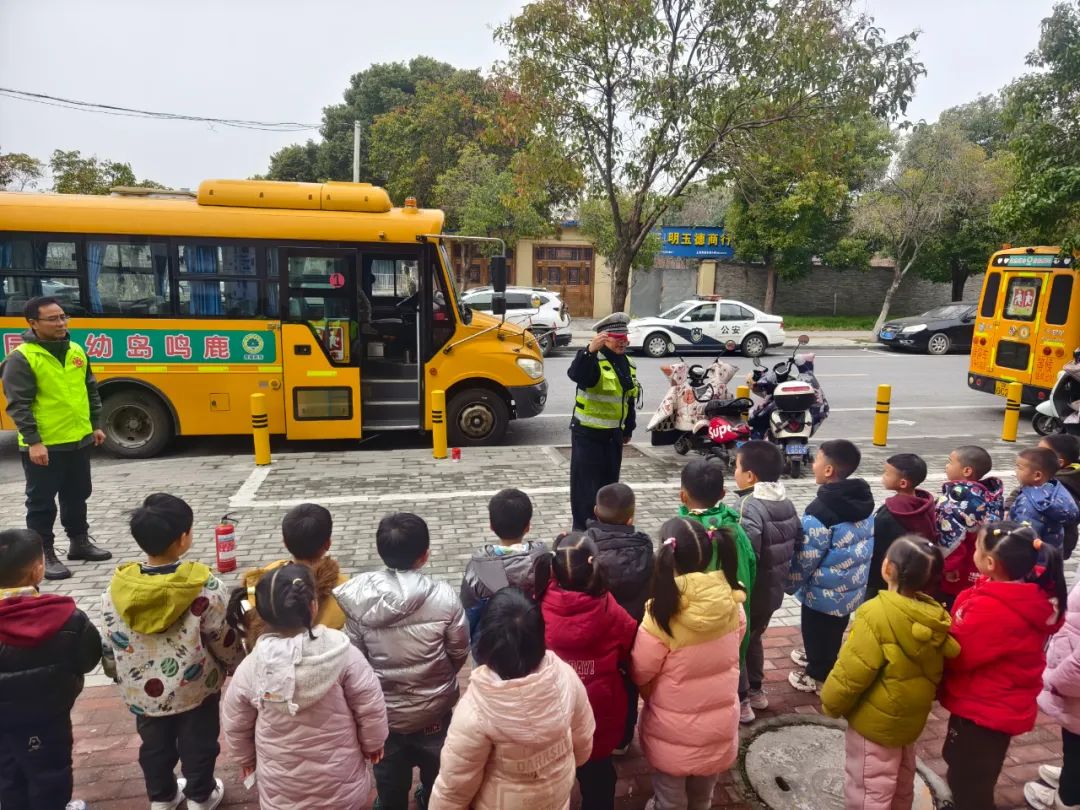 開展校車安全檢查 擰緊出行安全閥