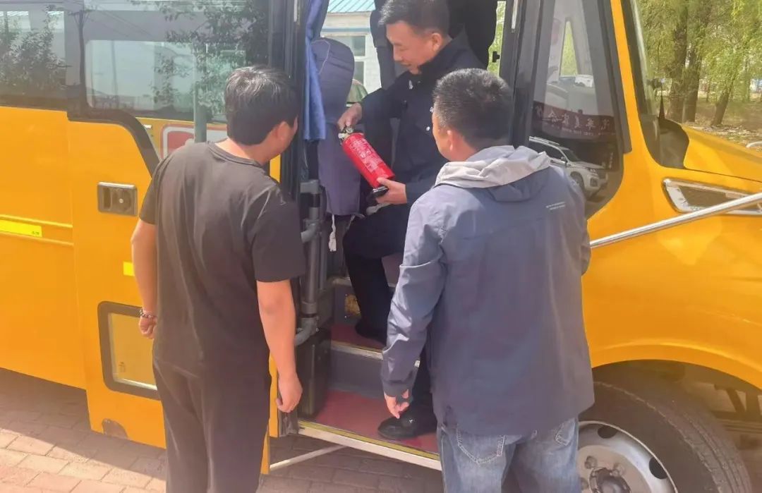 縣域新聞 | 胡吉吐莫鎮:多部門聯動共筑法治安全防線 圖片