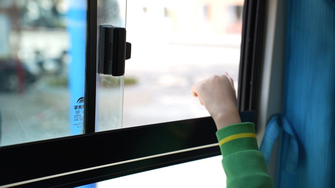 校車安全 “駛”終如一 校車安全 “駛”終如一