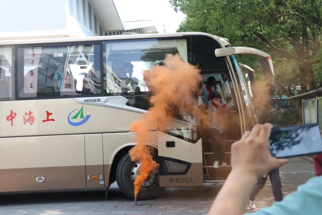 金澤中學開展校車應急疏散演練活動