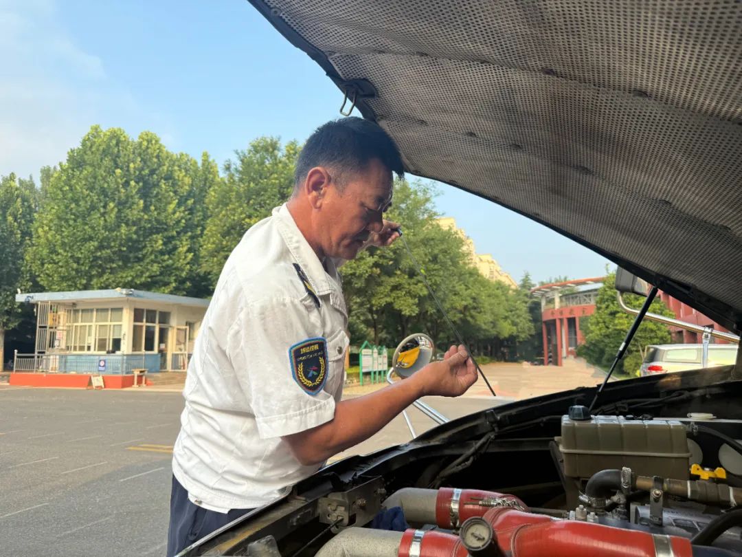 溫馨護航 逐夢綠茵 | 溫馨校車全力做好第一屆“海洋星鯊杯”少兒足球邀請賽運輸保障 溫馨護航 逐夢綠茵 | 溫馨校車全力做好第一屆“海洋星鯊杯”少兒足球邀請賽運輸保障
