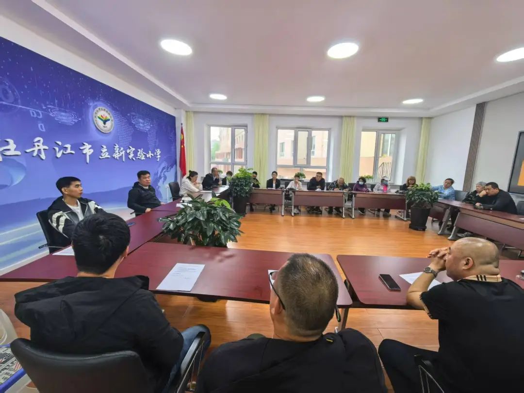 筑牢校車安全防線,守護平安上學路|立新實驗小學開展校車安全專項培訓 圖片