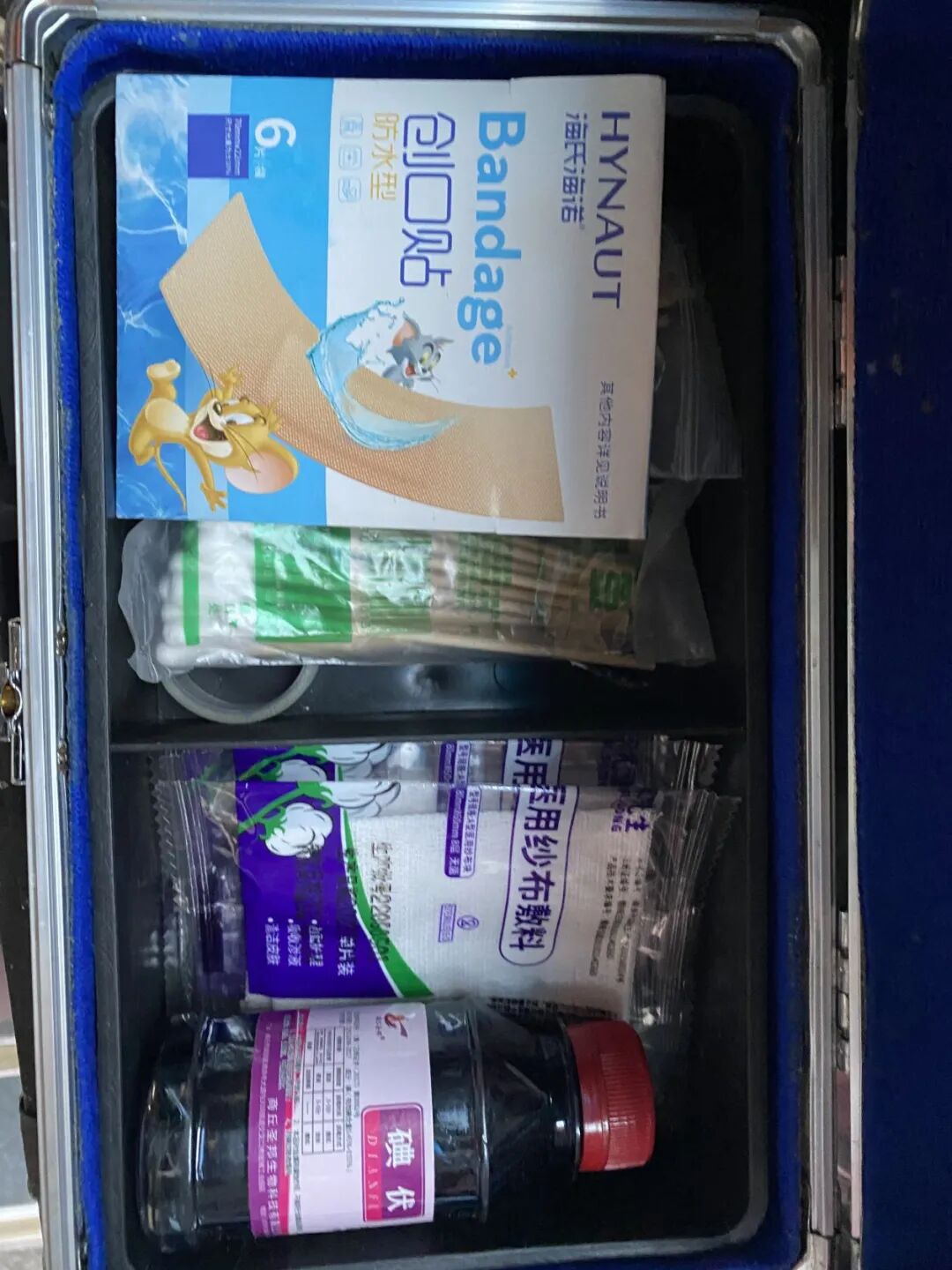 校車就位，安全到位，小紅星貼心守護(hù)上學(xué)路