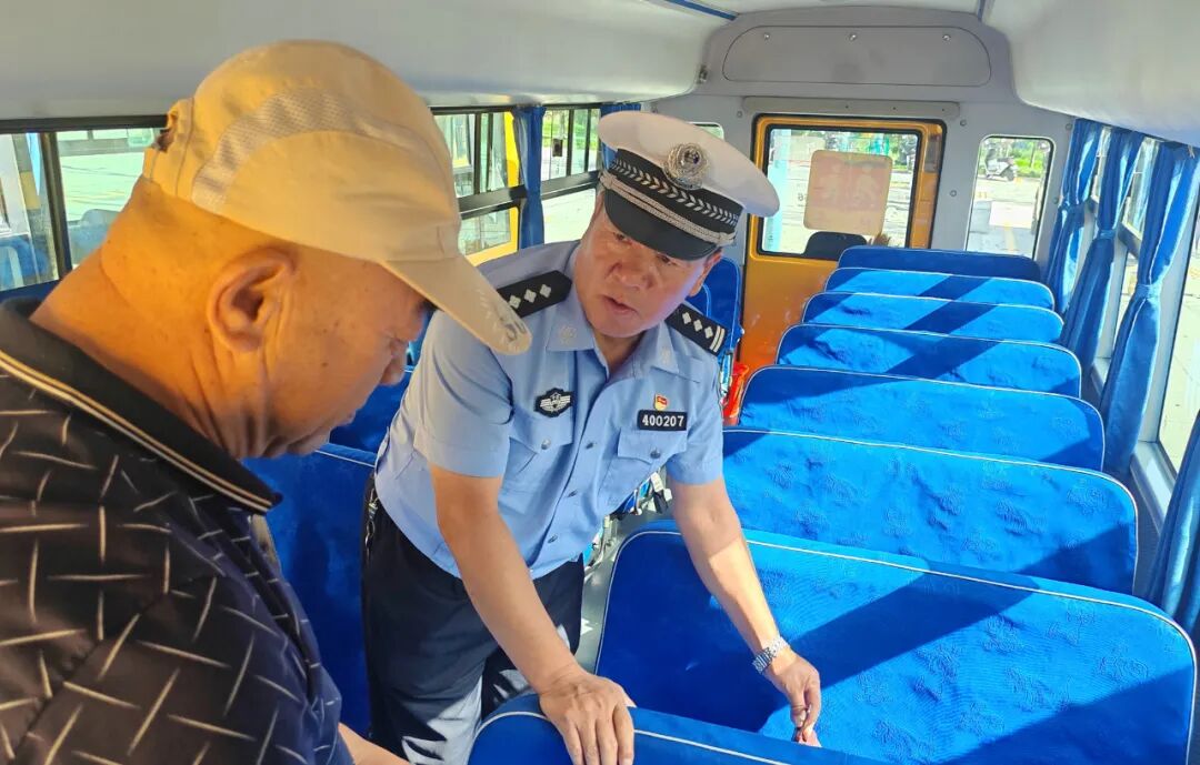 護航開學季 | 固原交警強化校車安全“大檢查”,筑牢學生“平安路”! 護航開學季 | 固原交警強化校車安全“大檢查”,筑牢學生“平安路”!