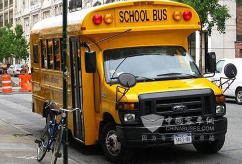 企業爭議校車標準 并非要將標準降格 A型校車