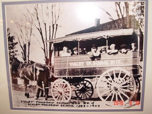 中美實力對比之校車版(圖)