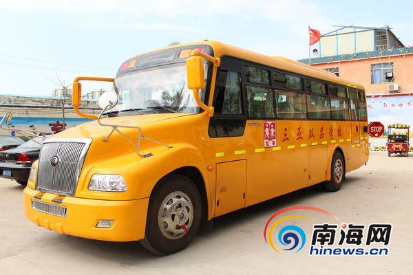 ?？趯W(xué)生何時(shí)能坐上“長(zhǎng)鼻子”校車(chē)？市長(zhǎng)回應(yīng)(圖)