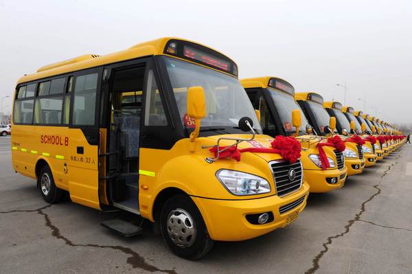 寧夏中衛40輛“大鼻子”校車上崗了