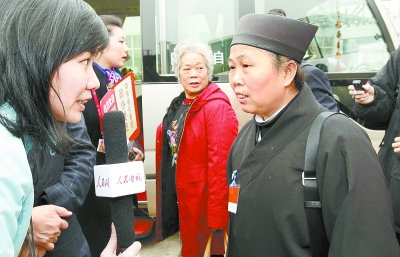 兩會在即：“八大民生熱點“求解” 校車安全待探索