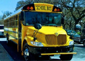 美國校車:一項延續百余年的安全工程(圖) 美國校車:一項延續百余年的安全工程(圖)