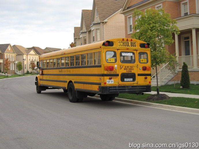 加拿大的校車值得借鑒(圖) 加拿大的校車值得借鑒(圖)