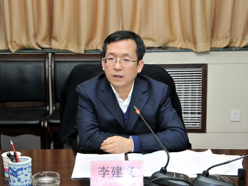 漢中:省督查組來漢中督查校車管理工作 漢中:省督查組來漢中督查校車管理工作