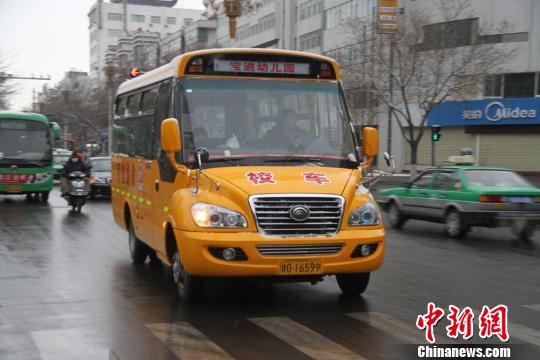 校車草案凸顯孩子優先 內容待細化