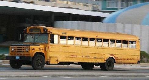 國(guó)外校車制度給我們的啟示(圖) 國(guó)外校車制度給我們的啟示(圖)