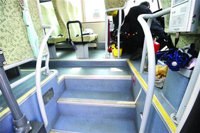 依校車新國標(biāo) 現(xiàn)有大鼻子校車不達(dá)標(biāo)