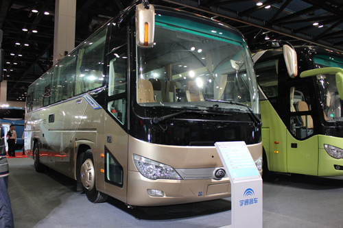新產品新技術綻放道路運輸展 宇通引領中國客車未來