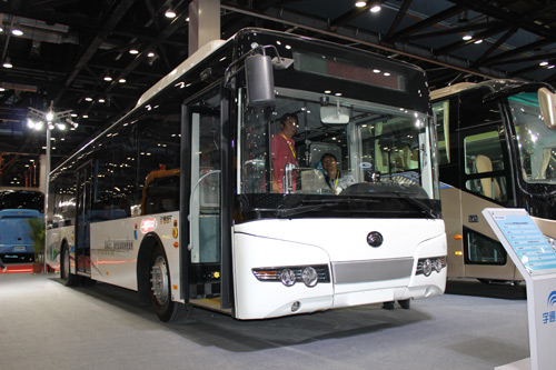 新產品新技術綻放道路運輸展 宇通引領中國客車未來