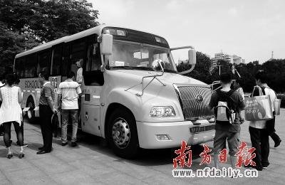 廣州專用校車出街 每輛售價約40萬