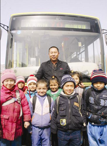 “愛心校車”司機谷祥峰